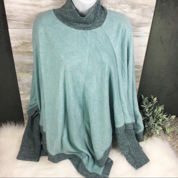 Free People Sweaters - NWT Free People Soft & Cozy Poncho